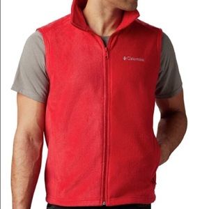 Red Fleece Columbia Men’s Vest
